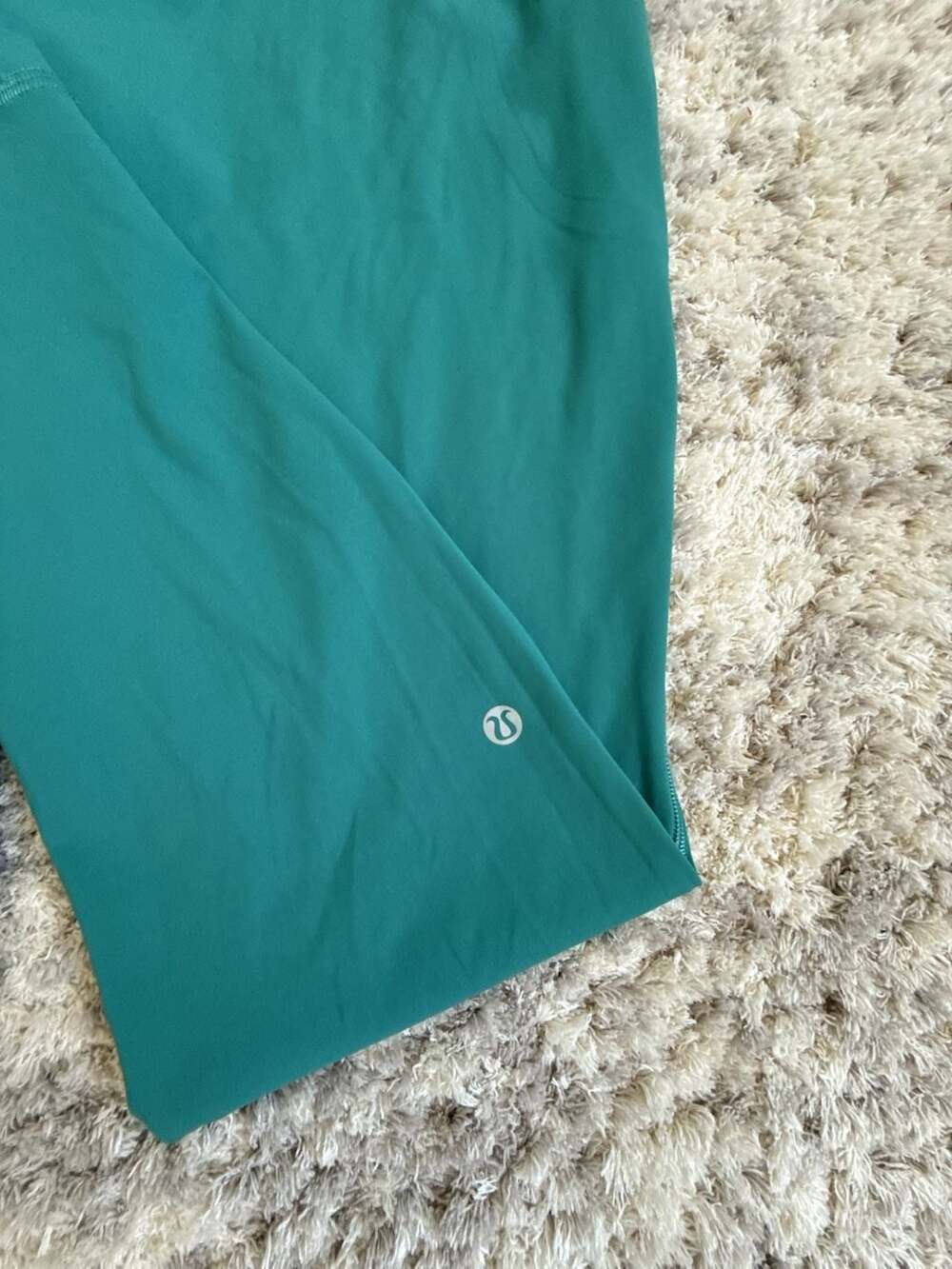 Lululemon Green Athleisure Leggings with Drawstring and Pockets